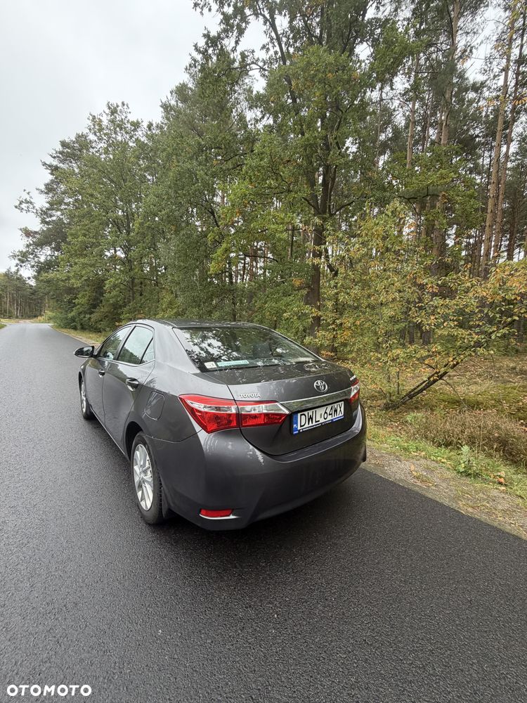 Toyota Corolla 1.6 Premium - 4