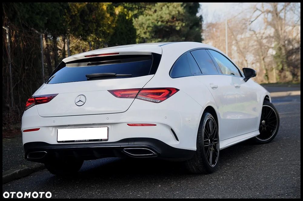 Mercedes-Benz CLA 180 AMG Line - 3