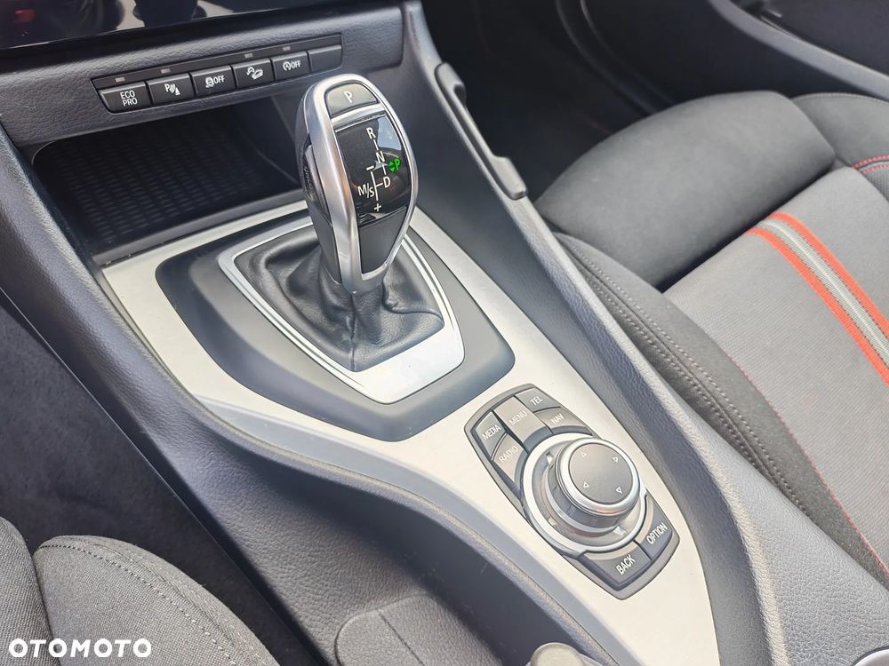 BMW X1 xDrive18d Sport Line - 23