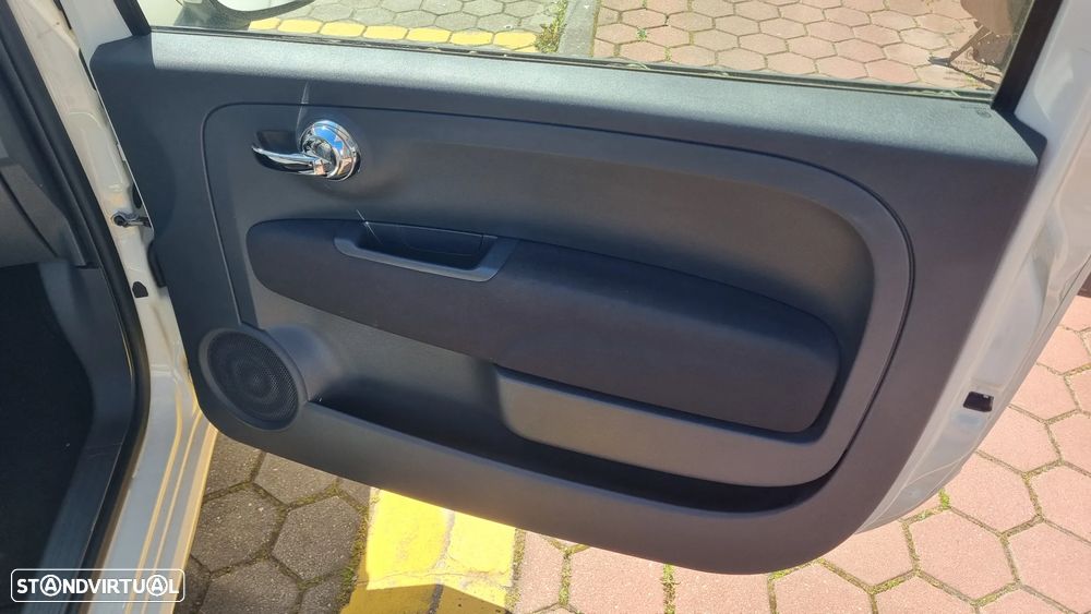 Fiat 500 1.2 Lounge J16 - 17