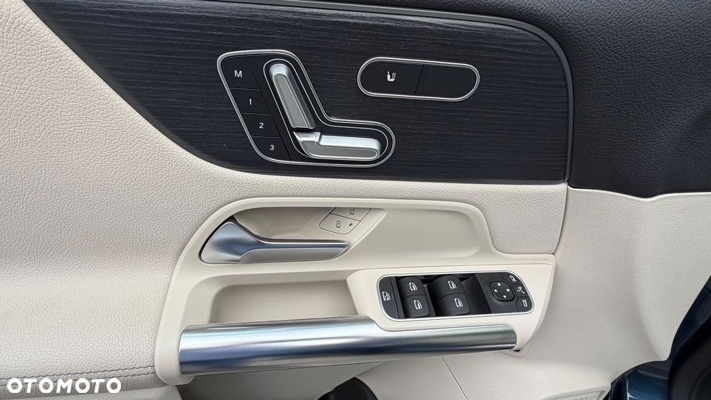 Mercedes-Benz GLA 250 4Matic 8G-DCT Style - 24