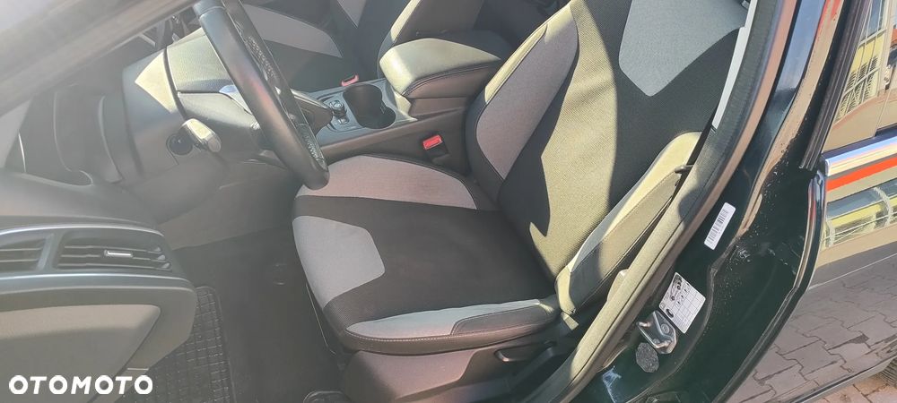 Ford Focus 1.6 TI-VCT Champions Edition - 10
