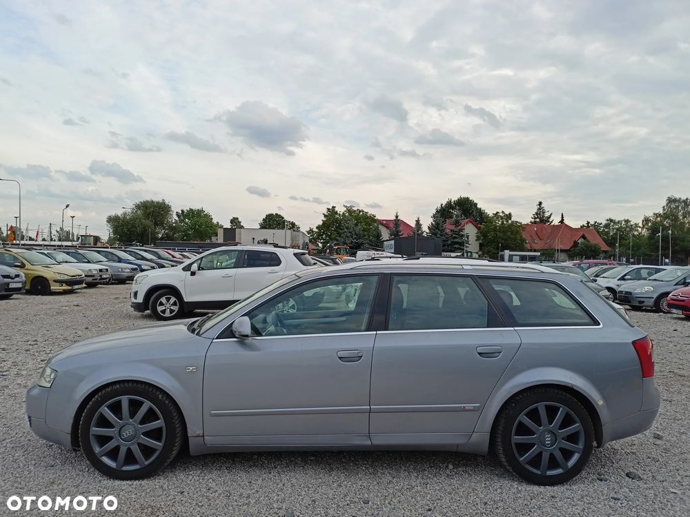 Audi A4 Avant 2004 photo 2