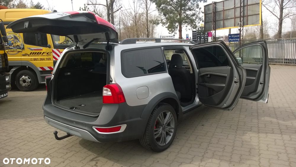 Volvo XC 70 D5 AWD Momentum - 19