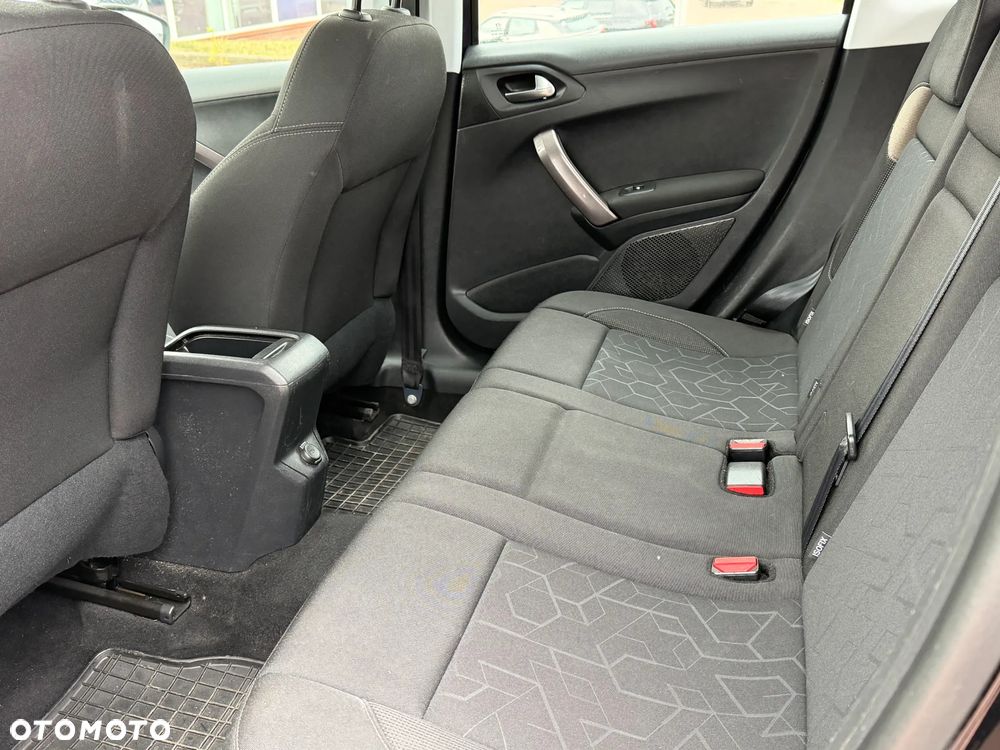 Peugeot 2008 - 7
