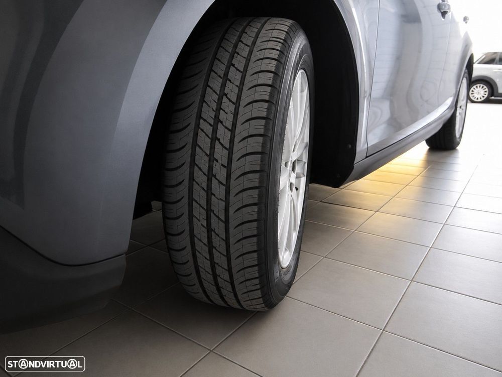 Volvo V40 1.6 D2 Momentum — fotografia 8