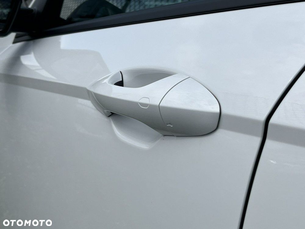 Hyundai Kona - 38