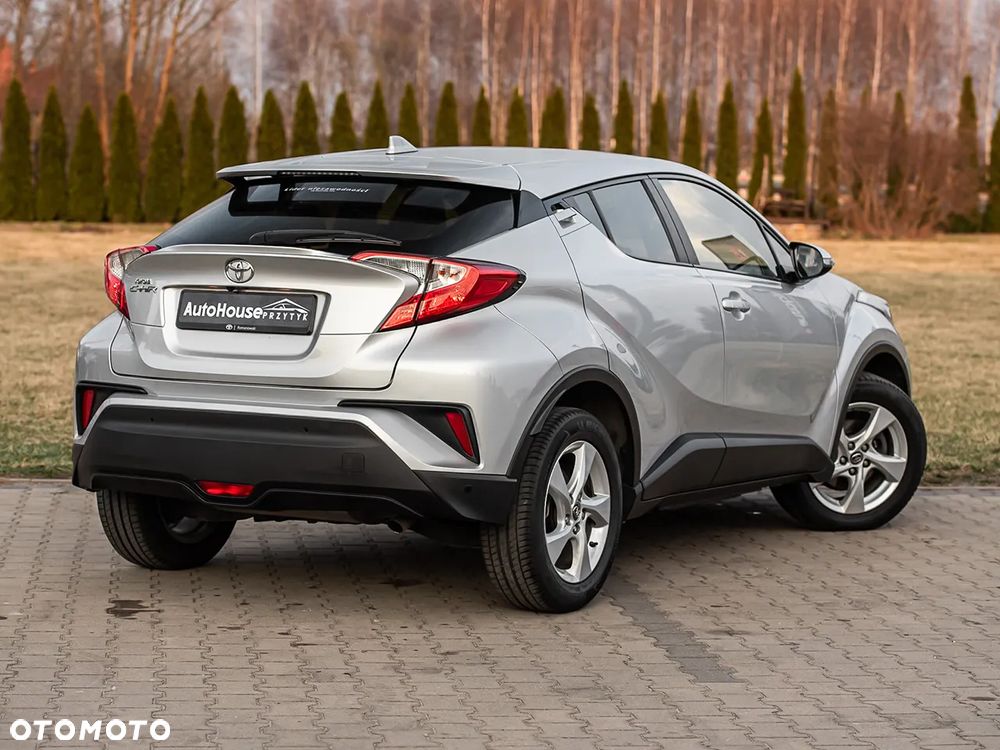 Toyota C-HR - 11
