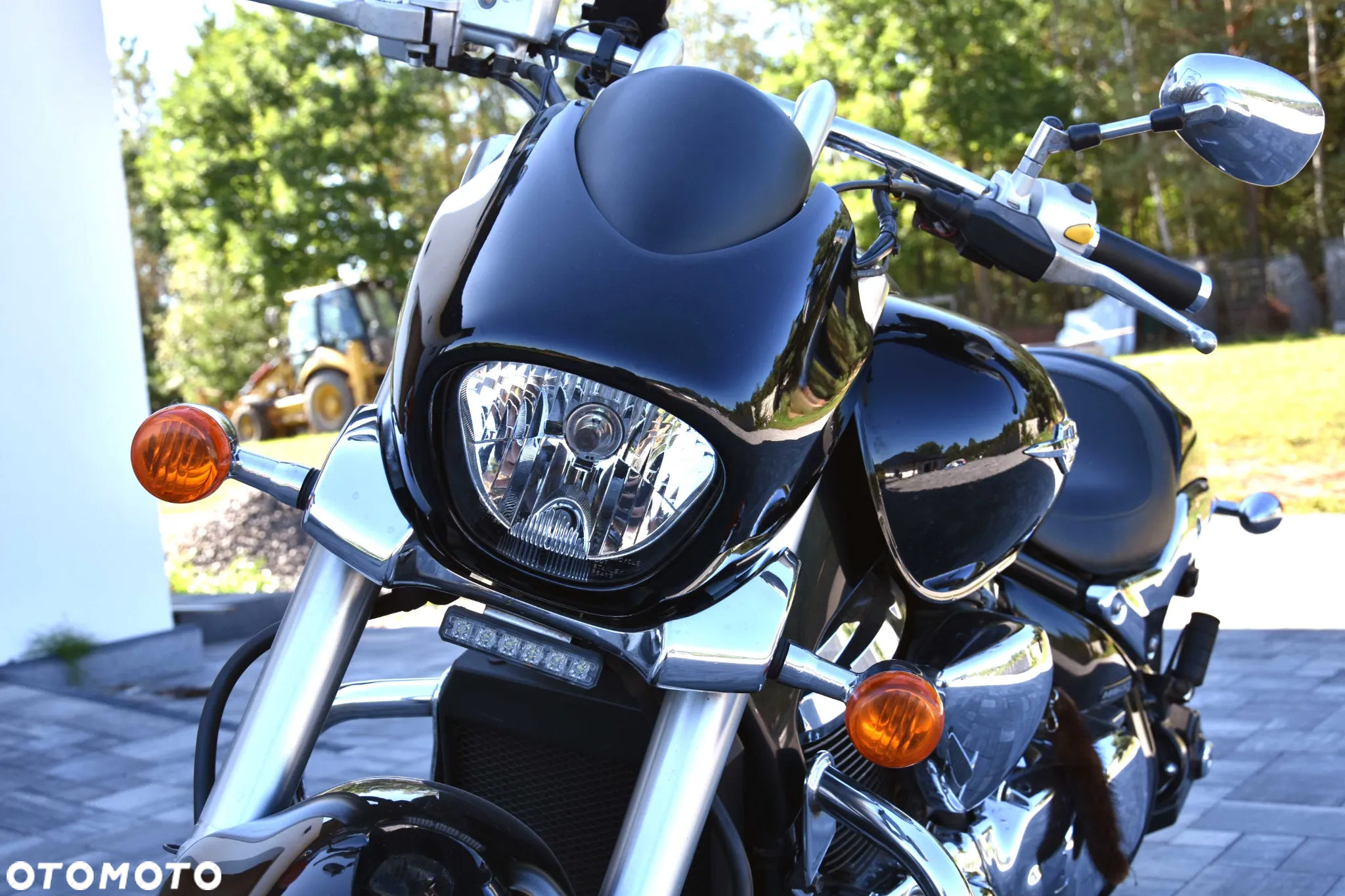 Suzuki Intruder - 24