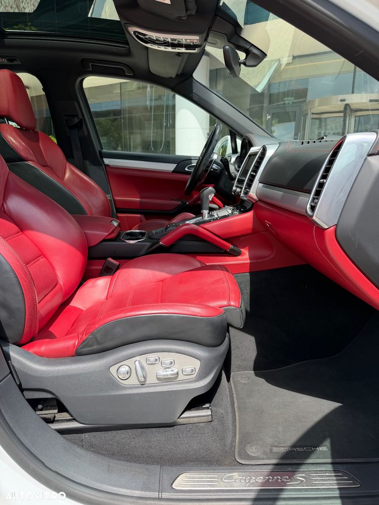 Porsche Cayenne - 7