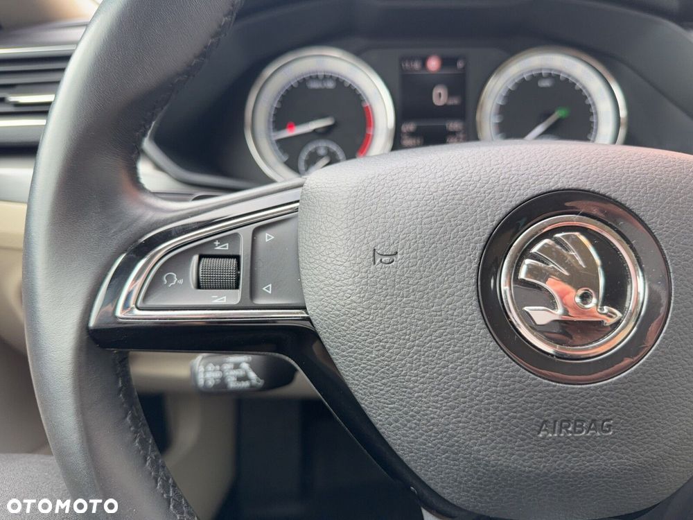 Skoda Superb 2.0 TSI Style DSG - 18