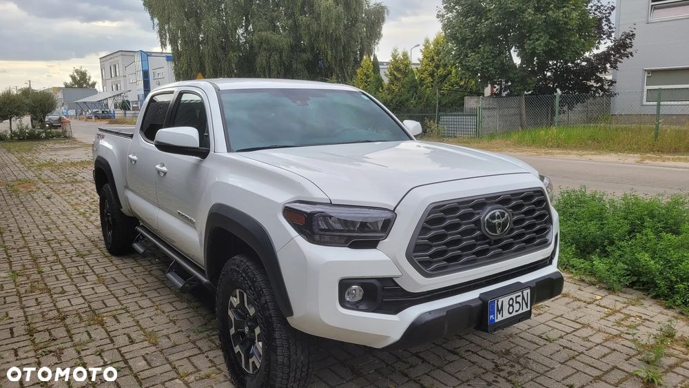 Toyota Tacoma - 2