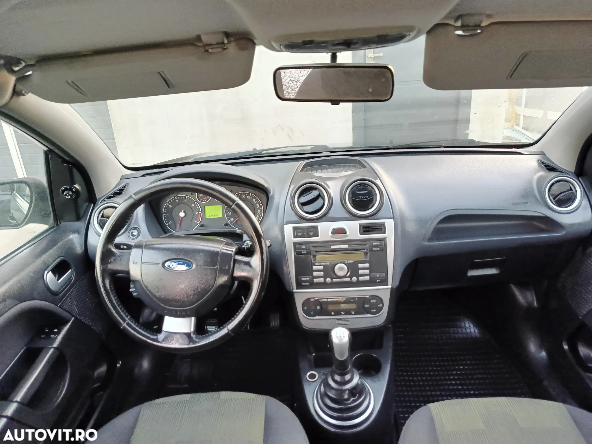 Ford Fiesta 1.25i Ambiente - 5