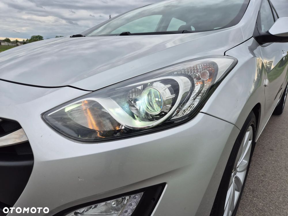 Hyundai i30 1.6 CRDi Comfort - 11