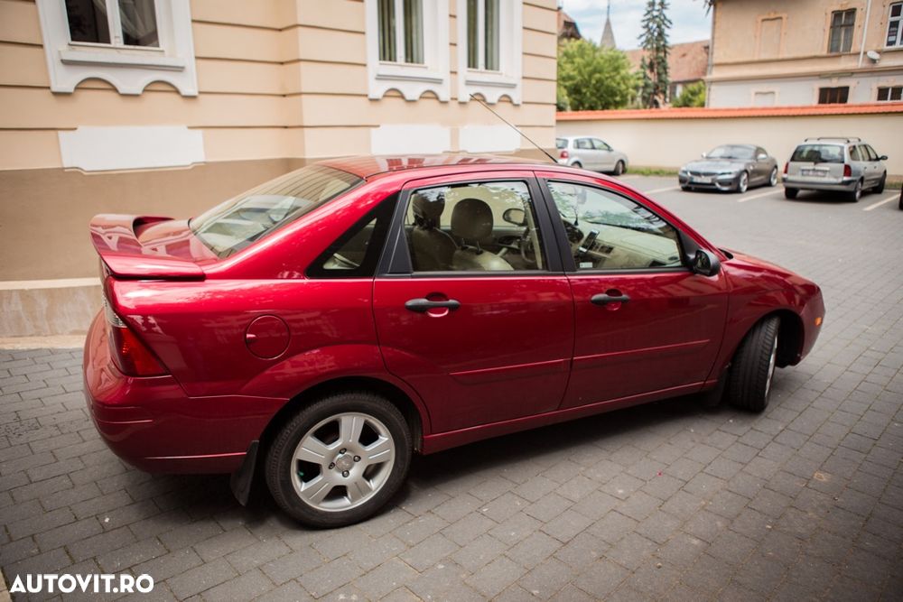 Ford Focus - 30