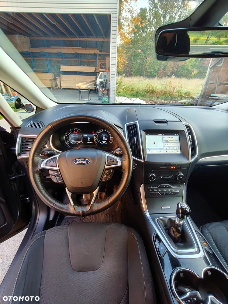 Ford S-Max - 24