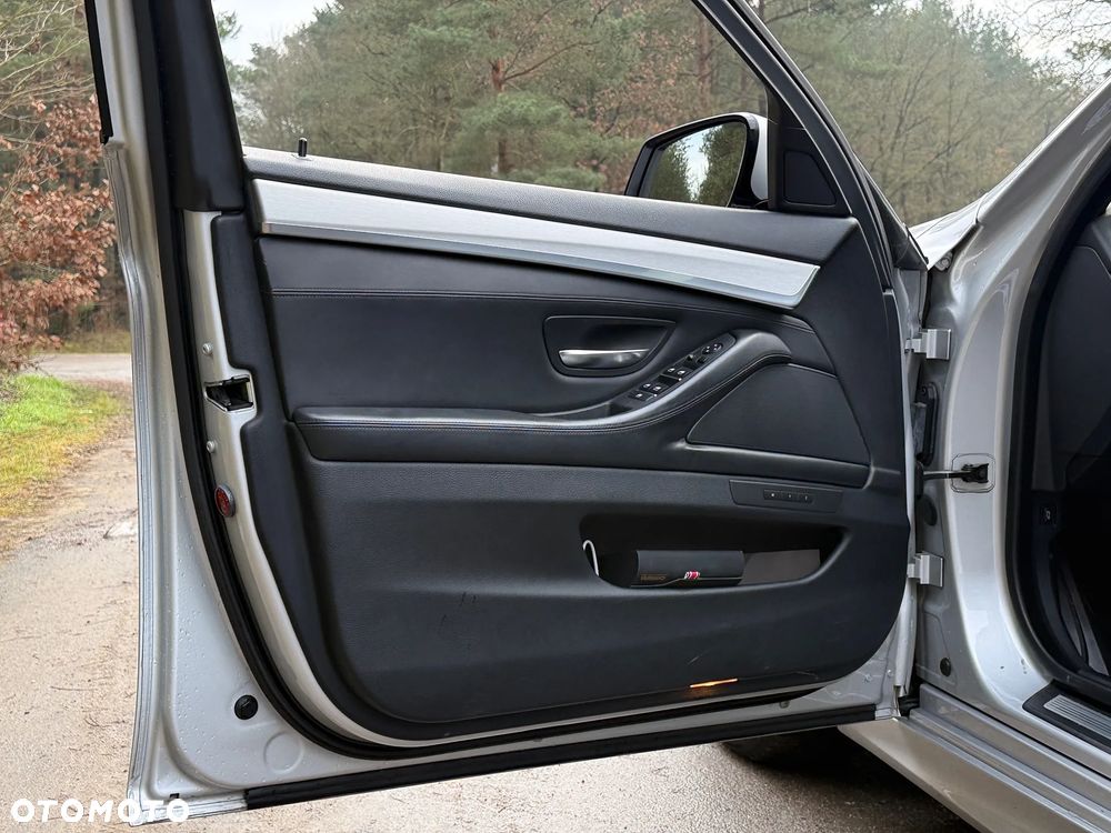 BMW Seria 5 535d - 15