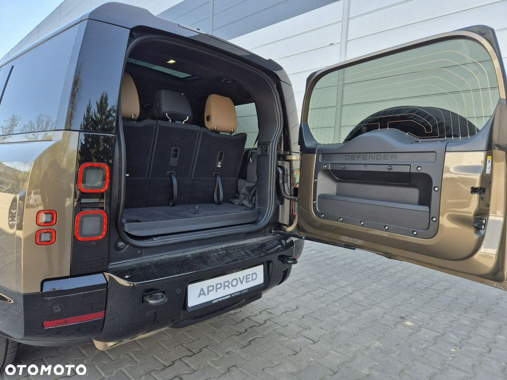 Land Rover Defender 130 D350 X-Dynamic HSE - 17