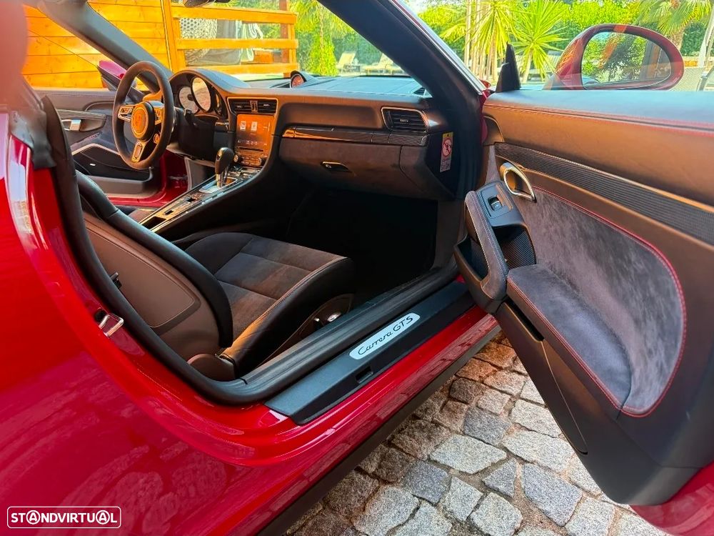 Porsche 911 (991) Carrera GTS PDK - 17