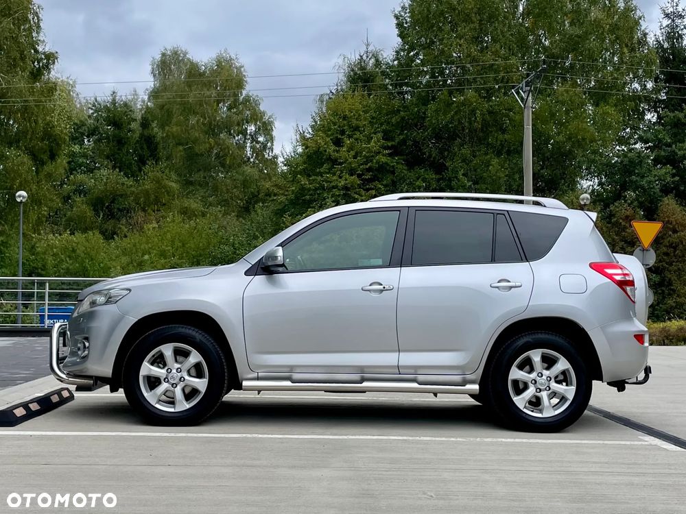 Toyota RAV4 - 16