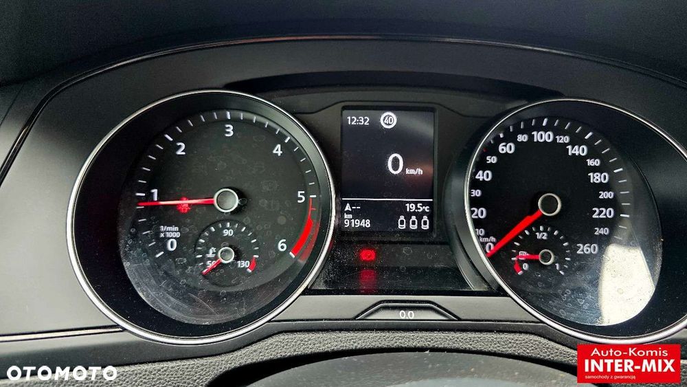 Volkswagen Passat - 12