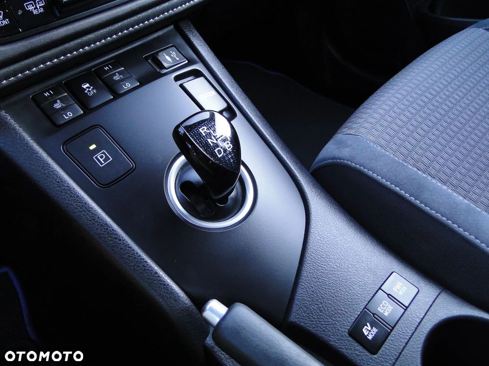 Toyota Auris 1.8 VVT-i Automatik Edition-S - 24