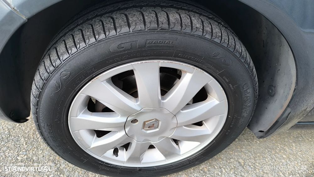 Renault Scénic 1.5 dCi Dynamique S - 11