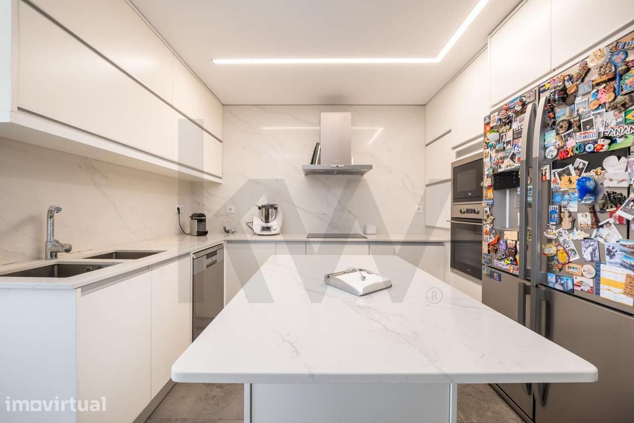 Apartamento T4 Convertido em T3  no Vale das Flores (Coimbra) - Grande imagem: 2/57