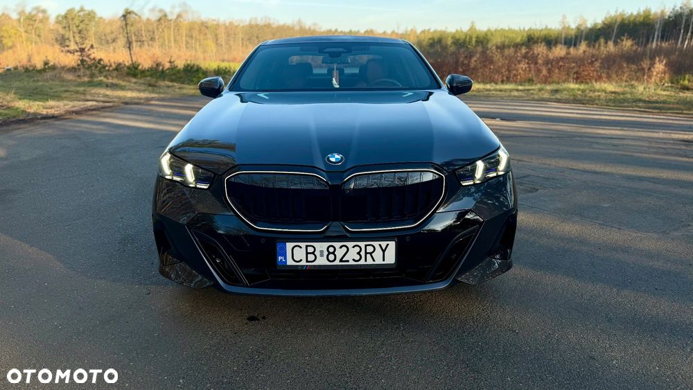 BMW Seria 5 540d xDrive mHEV M Sport - 11