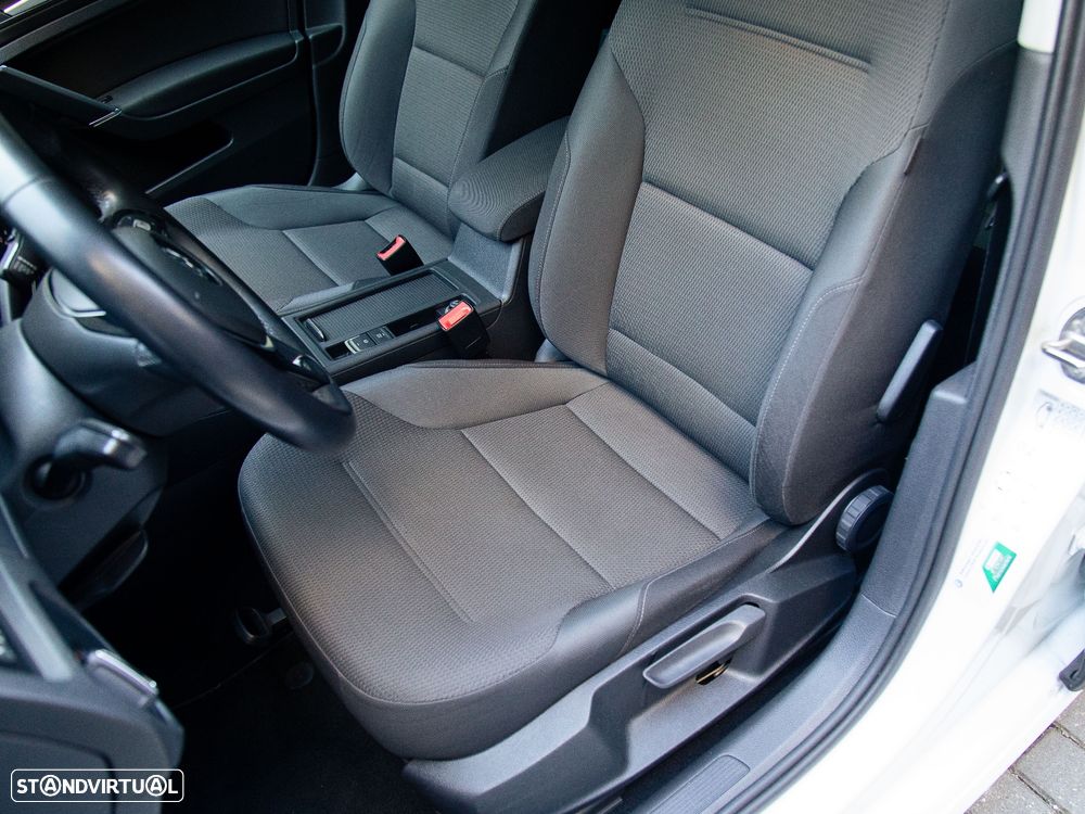 VW Golf Variant 1.6 TDi Confortline - 19