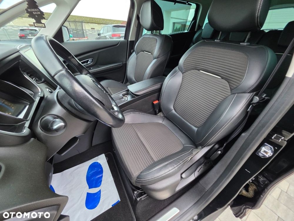 Renault Grand Scenic - 17