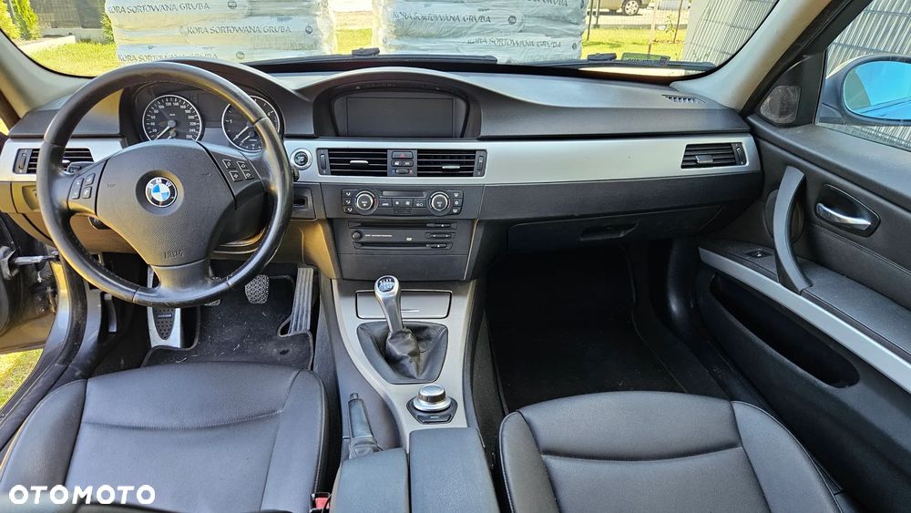 BMW Seria 3 318d - 6