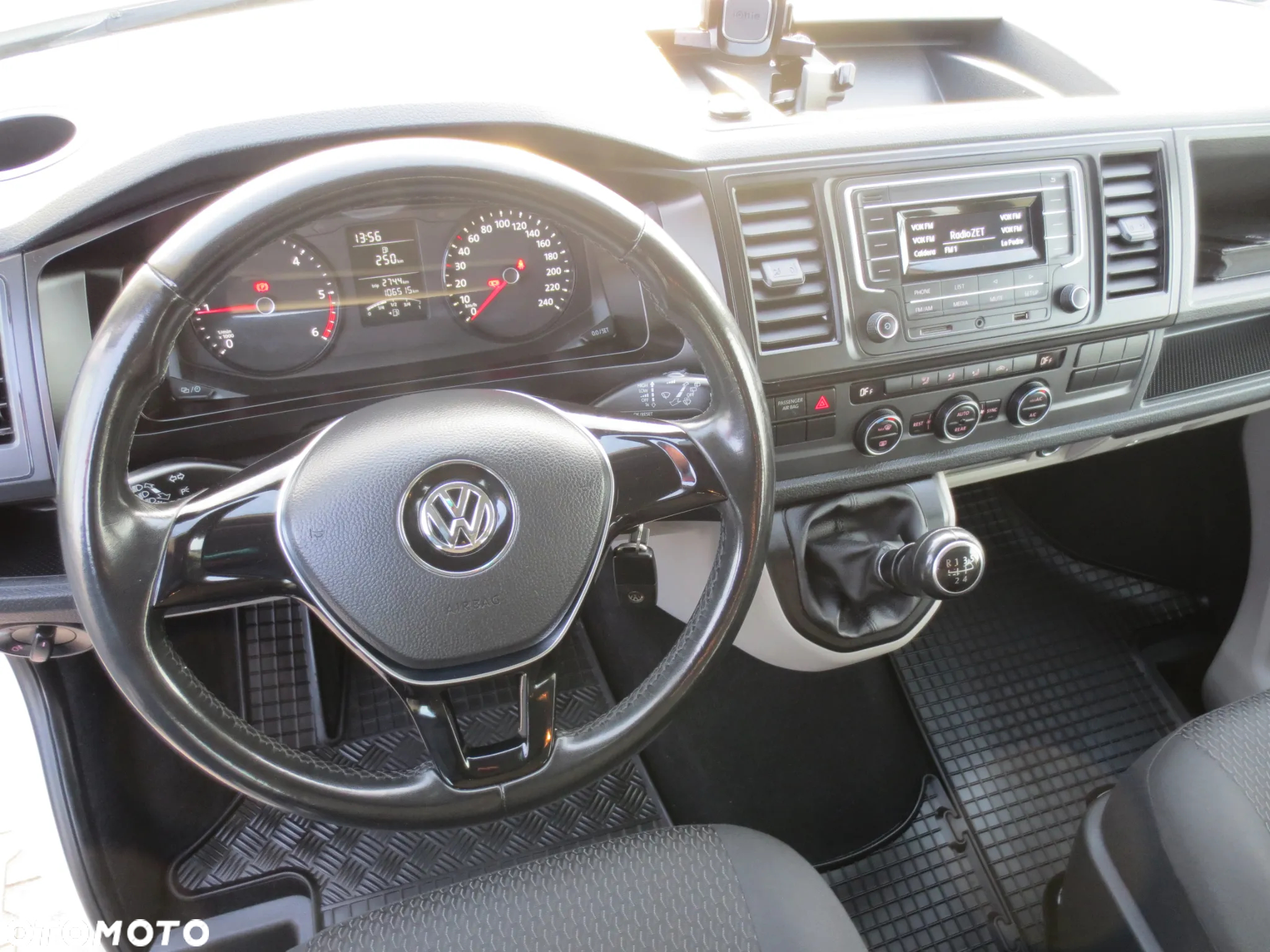 Volkswagen Caravelle 2.0 TDI L2 Trendline - 28