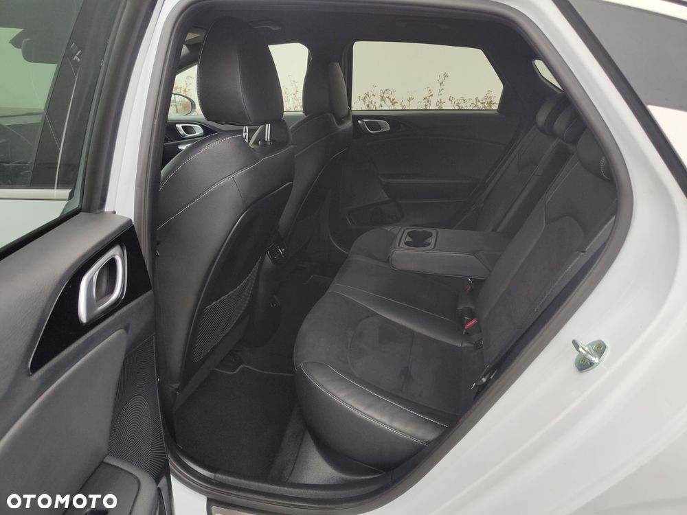 Kia ProCeed 1.5 T-GDI DCT7 OPF GT LINE - 14