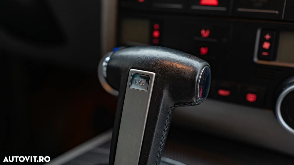 Volkswagen Touareg - 21