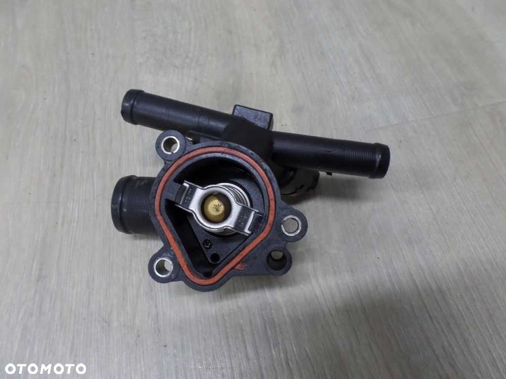 RENAULT MASTER III MOVANO 2.3 OBUDOWA TERMOSTATU 8200978549 10-19 - 8