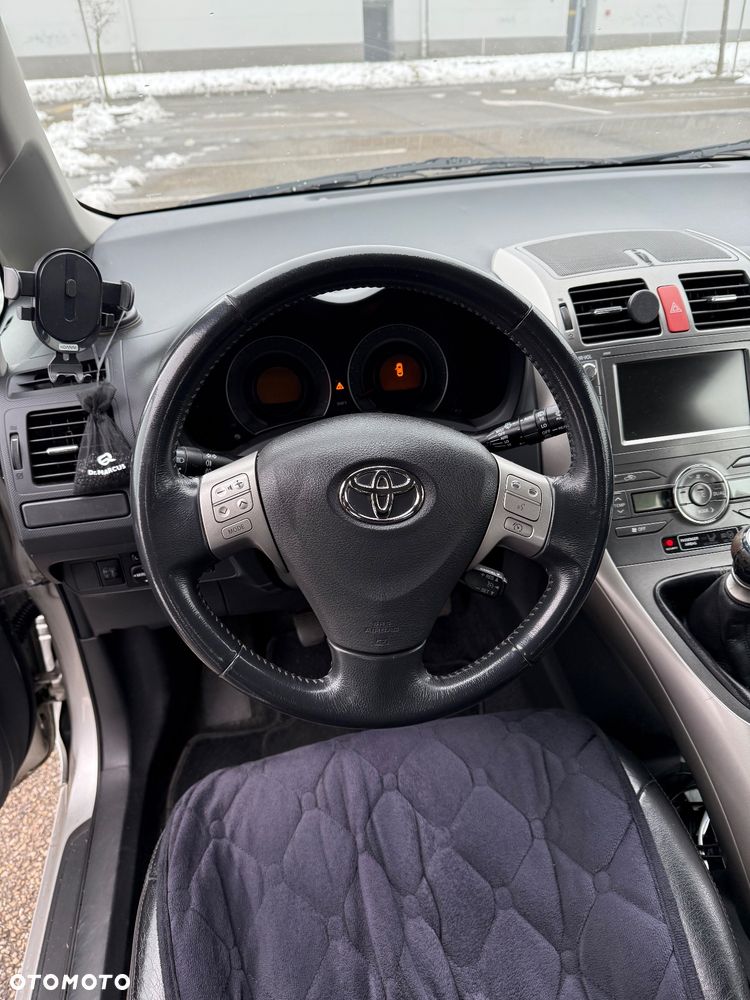 Toyota Auris 2.0 D-4D - 6