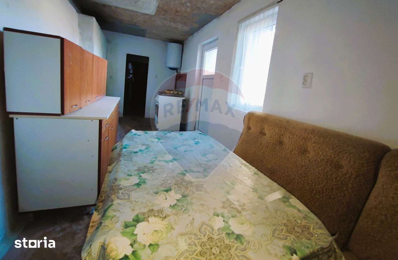 Casă / Vilă cu 2 camere de vânzare - Imagine principală: 5/7