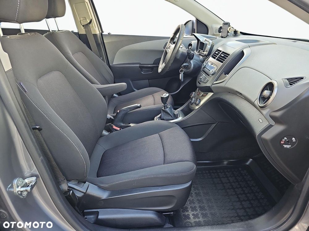 Chevrolet Aveo - 15