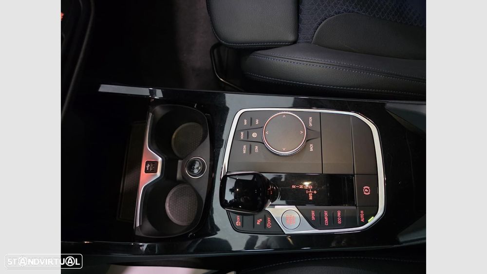 BMW 116 d Pack Desportivo M Auto - 16