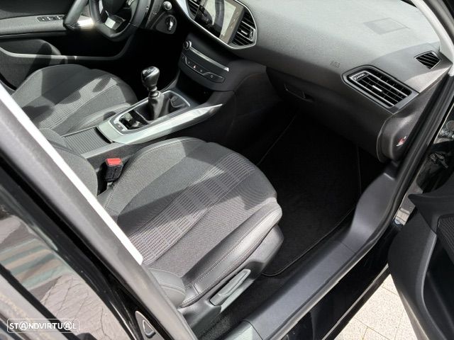 Peugeot 308 SW 1.5 BlueHDi Allure Pack - 18