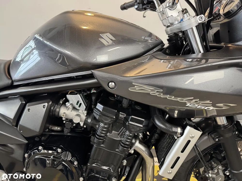 Suzuki Bandit - 11