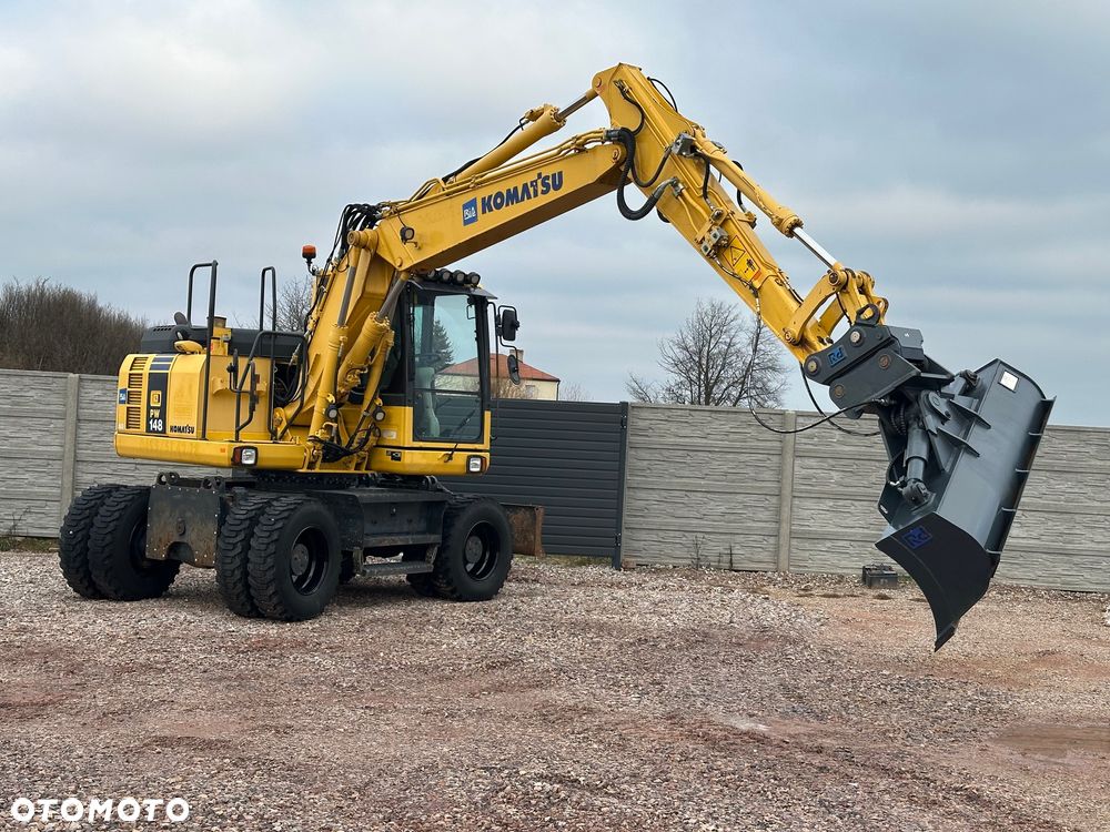 Komatsu /  PW 148-8 / - 10