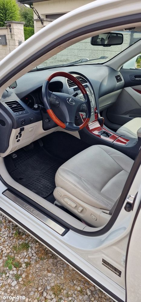 Lexus ES - 5