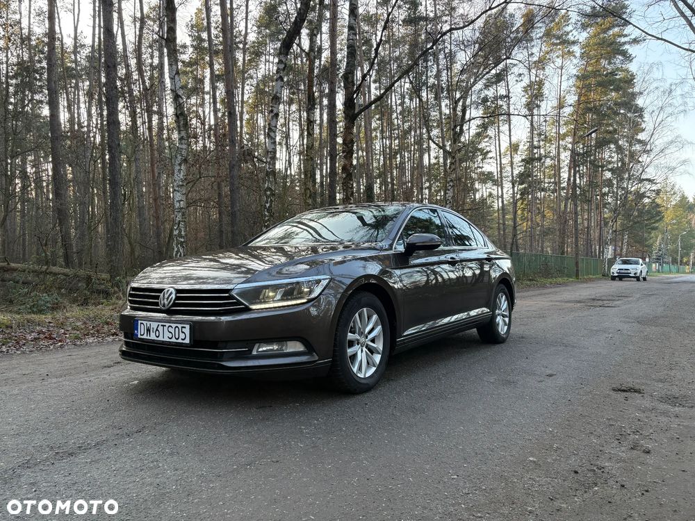 Volkswagen Passat - 2