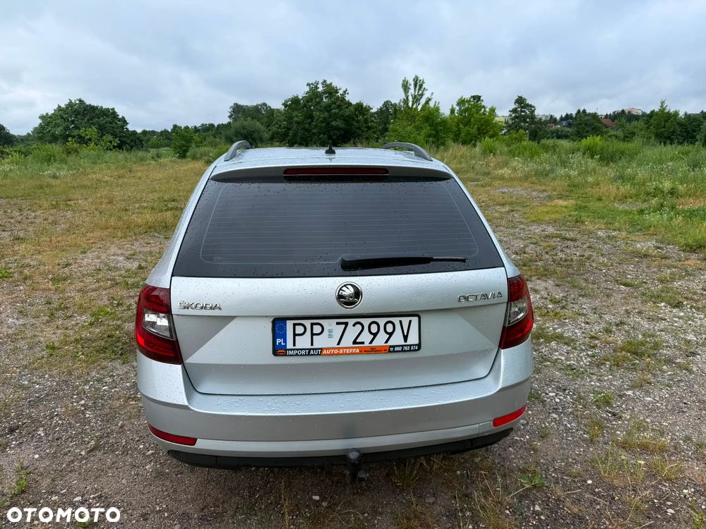 Skoda Octavia 1.6 TDI DSG Style - 25