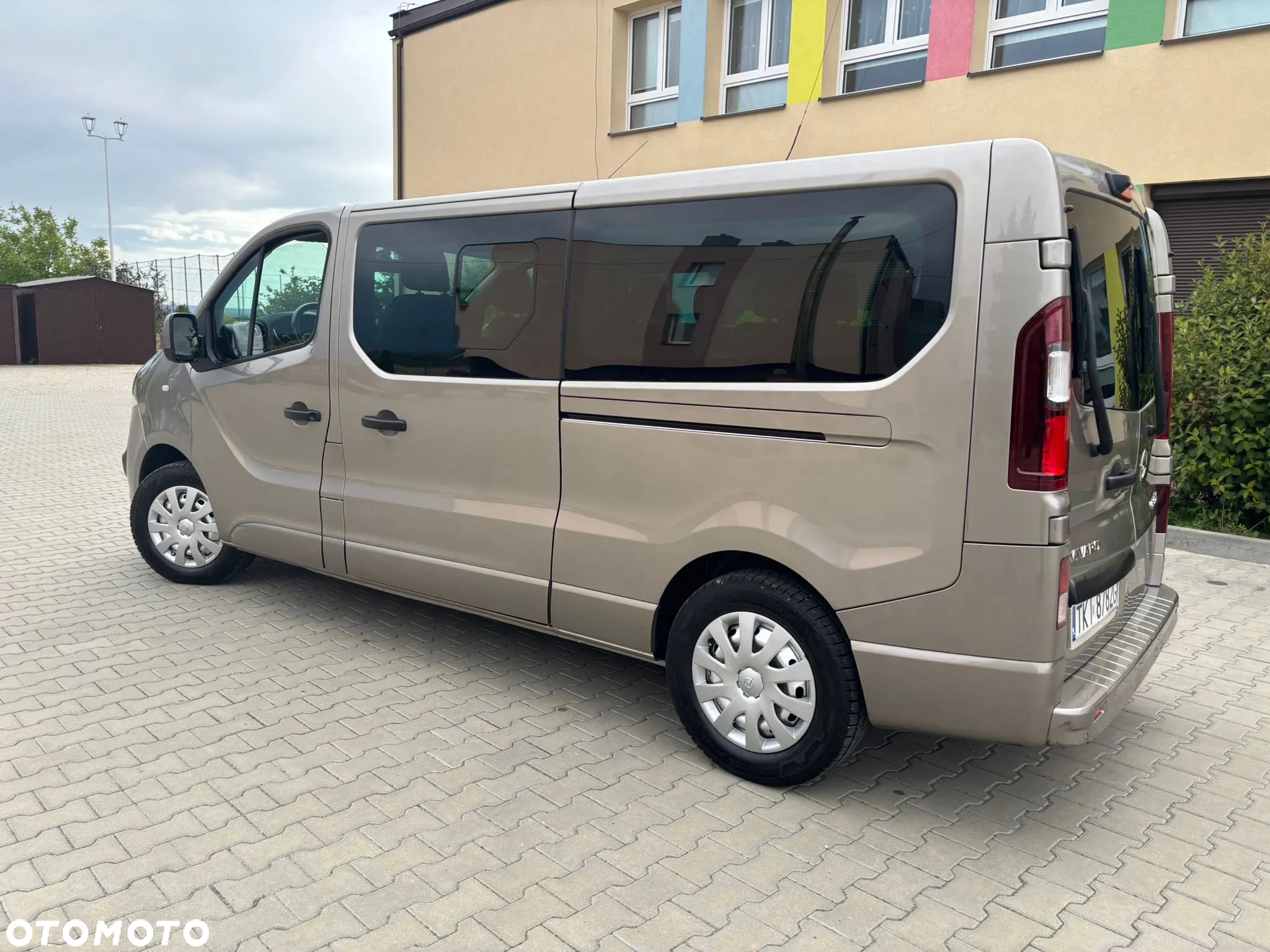 Opel Vivaro 1.6 D (CDTI) L2H1 - 11