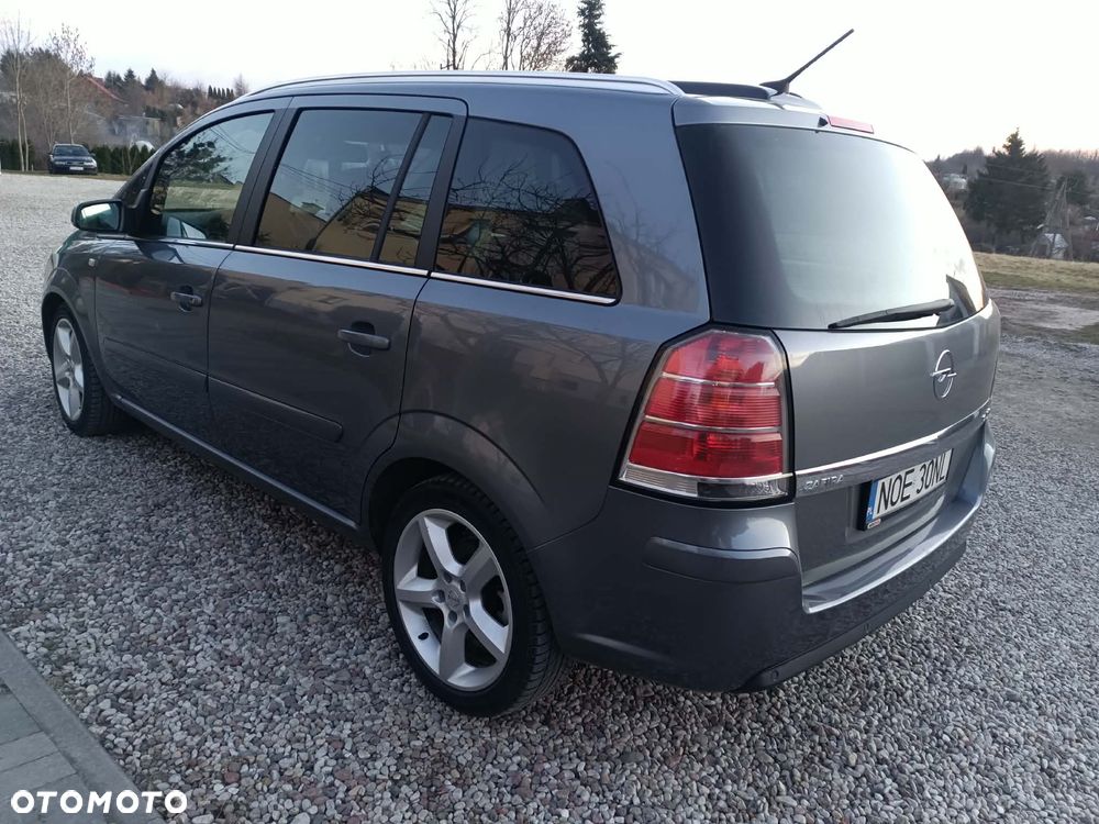 Opel Zafira 1.9 CDTI Cosmo - 9