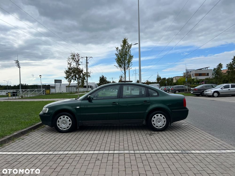 Volkswagen Passat - 11