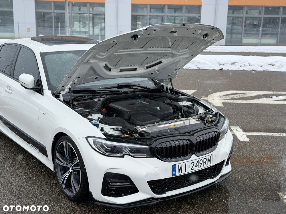 BMW Seria 3 330e M Sport sport - 10